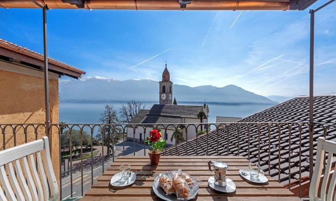 Ronco sopra Ascona Apartment | Red view apartment, Ronco sopra Ascona, Switzerland