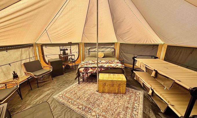 Tahlequah House | Redbud- Glamping @ The River Bluff Cabins