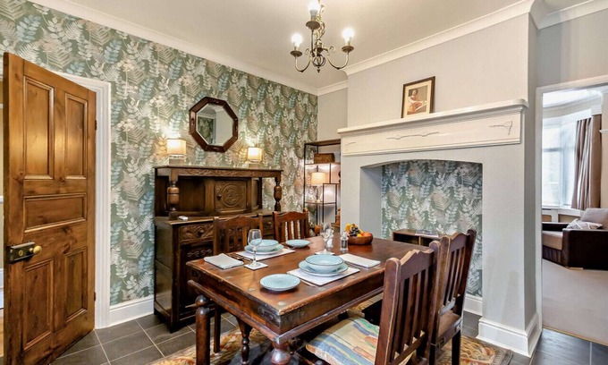 Old Colwyn Apartment | Redcote - One Bedroom Apartment, Sleeps 2