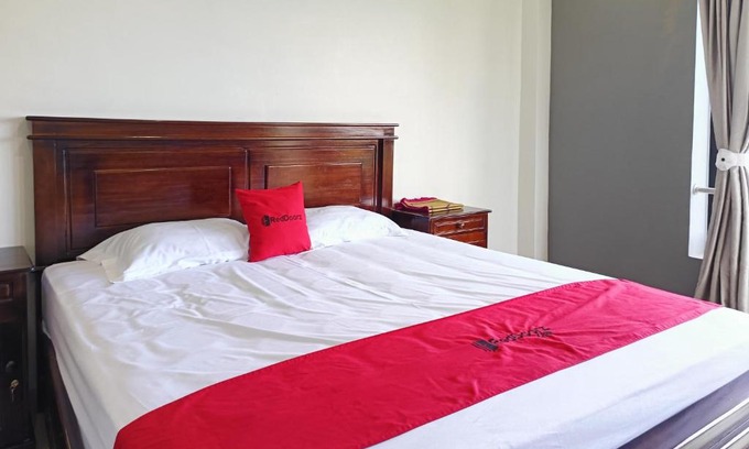 Buton Babau Hotel | RedDoorz @ Green Homestay Syariah Baubau