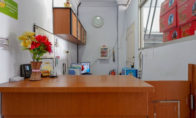 Buton Babau House | RedDoorz @ Hotel Bravo Pantai Kamali Bau Bau