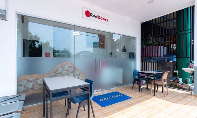 Kabil House | RedDoorz near Hang Nadim Batam Airport