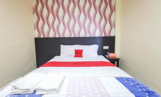 Sangatta Hotel | RedDoorz near Kantor PLN Sangatta
