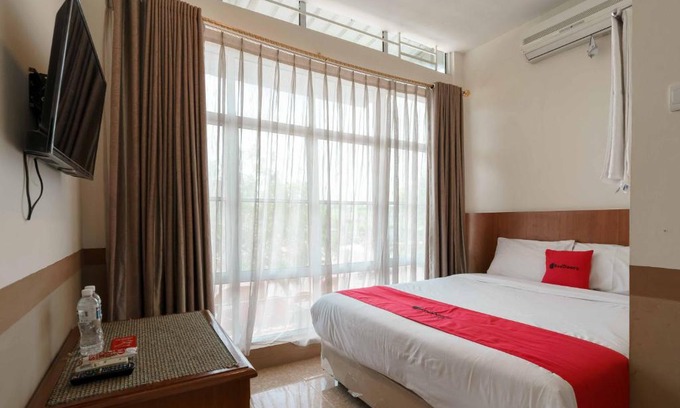 Kabil Hotel | RedDoorz near Plaza Botania 1 Batam