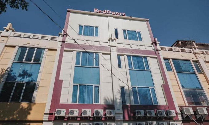 Tangerang House | RedDoorz Plus near Soekarno Hatta Airport Taman Mahkota