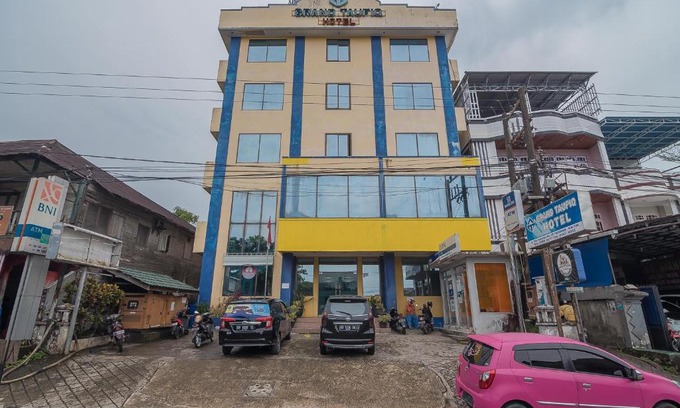 Tarakan Hotel | RedDoorz Syariah at Grand Taufiq Tarakan