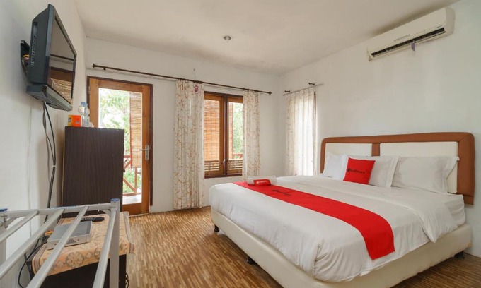 Sabang House | RedDoorz Syariah at Sumur Tiga Beach Sabang Aceh