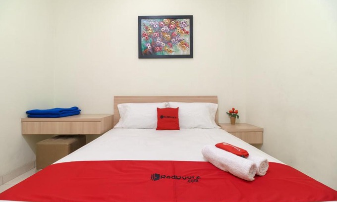 Depok House | RedDoorz Syariah @ Cinere Depok