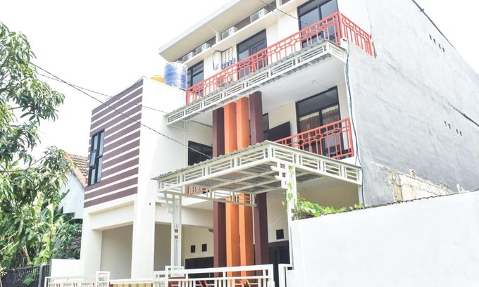Sidoarjo House | RedDoorz Syariah near Gelora Delta Sidoarjo 2