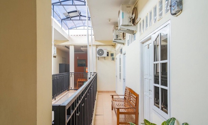 Kalimalang House | RedDoorz Syariah near Grand Kota Bintang