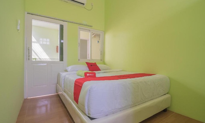 Subang House | RedDoorz Syariah near Museum Wisma Karya Subang