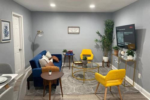 Snyder Square Apartment | Reduced Priced! Apt by American Dream, Sleeps 6