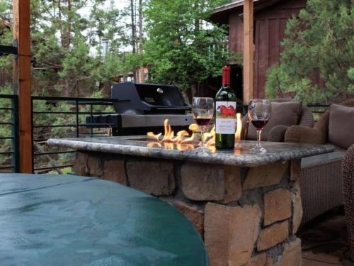 Ruidoso House | Redwood in the Historic Upper Canyon