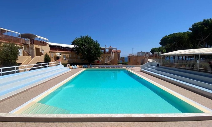 Mondello Apartment | Reef Mondello Apartment