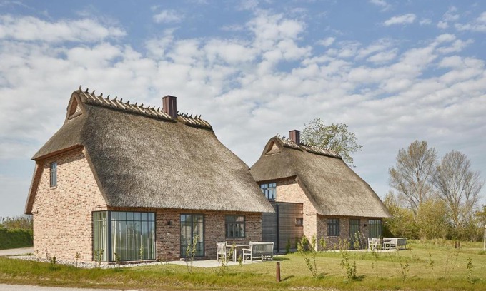 Nieby House | Reetdorf Geltinger Birk Malerhaus Eisnebel