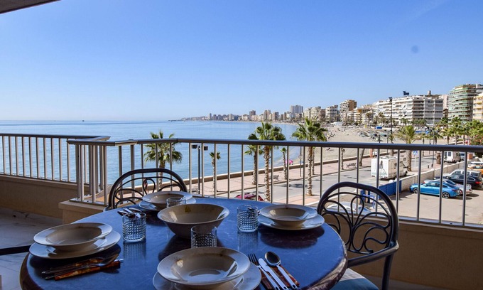 Torreblanca Apartment | Ref: 289 Beautiful modern seafront apartment in Torreblanca with great views