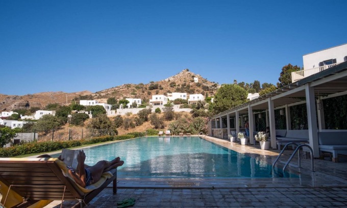 Gumusluk Villa | Refreshing House with Shared Pool in Gumusluk