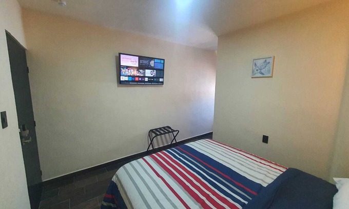Ciudad Madero Hotel | Refugio Acolchado: Habitaciones Dobles para Humanos y Peludos Compañeros