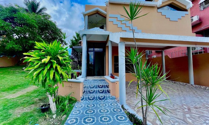 Santo Domingo Oeste House | Refugio Encantador