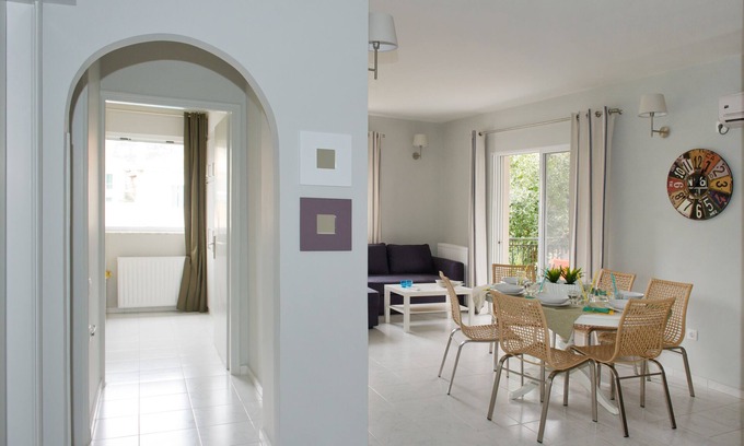 Kariotai Apartment | REGALO KARIOTES/FLAT 7