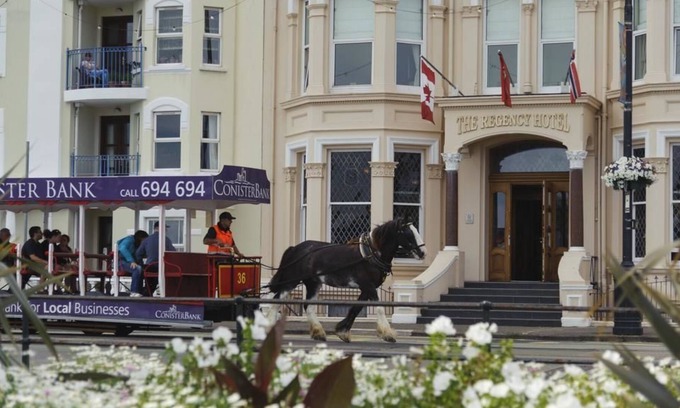 Douglas Hotel | Regency Hotel