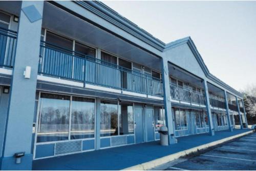 Reidsville Hotel | Reidsville Inn & Suites By OYO Hwy 29