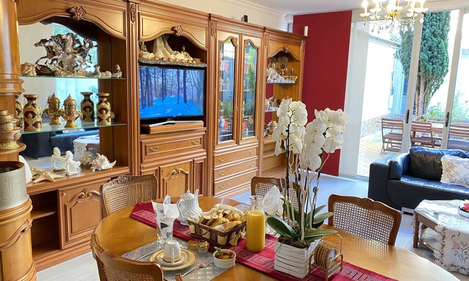 Mont d'Arene House | Reims Sherpa Guest House