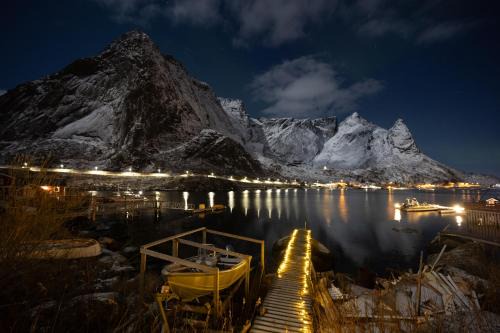 Reine House | Reine Retro Villa - Cozy Villa With a Fantastic View
