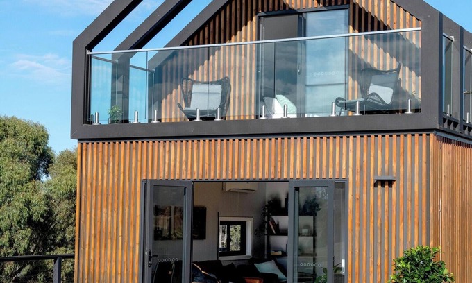 Ravenswood House | Relax and rejuvenate around beautiful countryside and meet our friendly alpacas