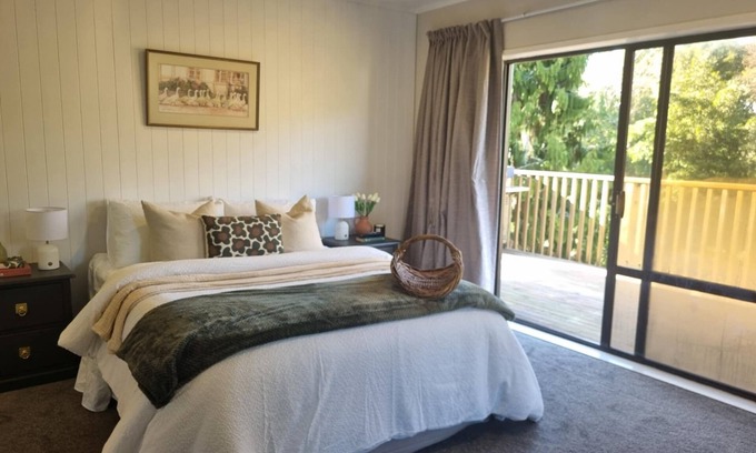 Lake Okareka Apartment | Relax at Lake Okareka