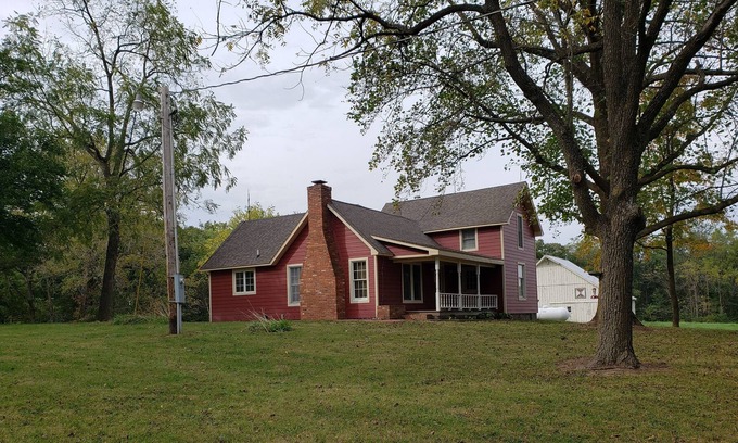 Adair Cabin | Relax in a peaceful, country setting
