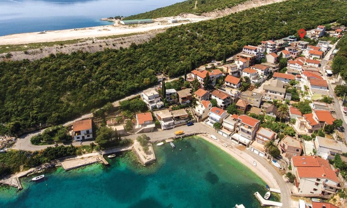 Duboka Apartment | Relax in the small village of Duboka while staying close to the sea in these wonderful vacation apar