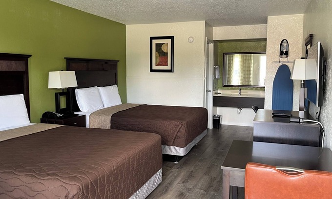 Claxton Hotel | Relax Inn