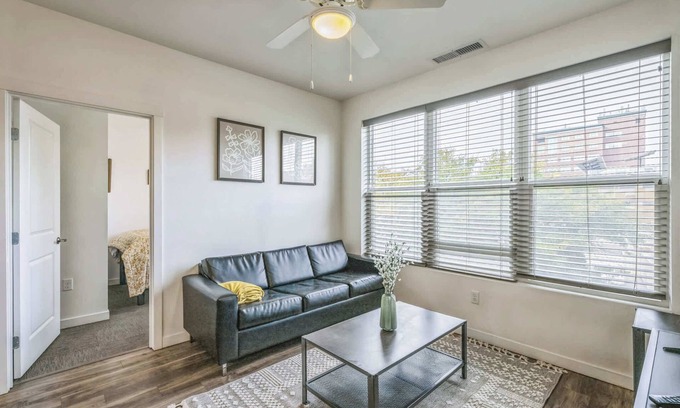 University District Apartment | Relax & Recharge Downtown | Walkscore 94