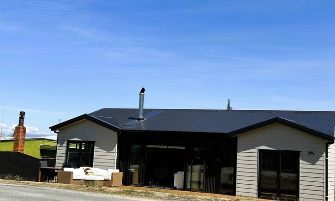 Naseby House | Relax With the Whole Family at This Peaceful Central Naseby Hideaway