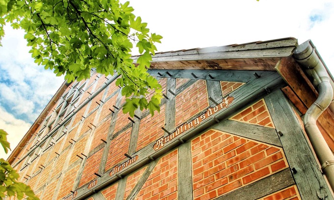 Goehrde Apartment | Relaxation in the beautiful Lüneburg Heath - beautiful half-timbered house