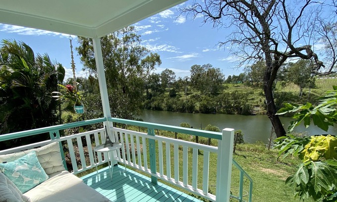 Lowood Cottage | Relaxation, kayaking, fishing on the Brisbane river - get it all at our cottage