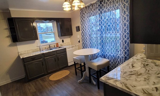 Boardman House | Relaxing Boardman 3 Bedroom Home