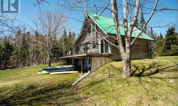 Cape Breton Island Cottage | Relaxing Cedar Log Cottage on Bras d'Or Lake over 300 Ft Private Beach & Kayaks