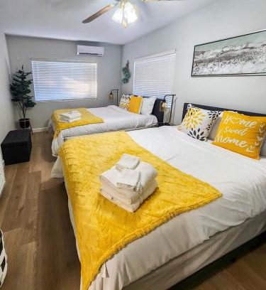 Upland Apartment | Relaxing Cozy Back House with Backyard