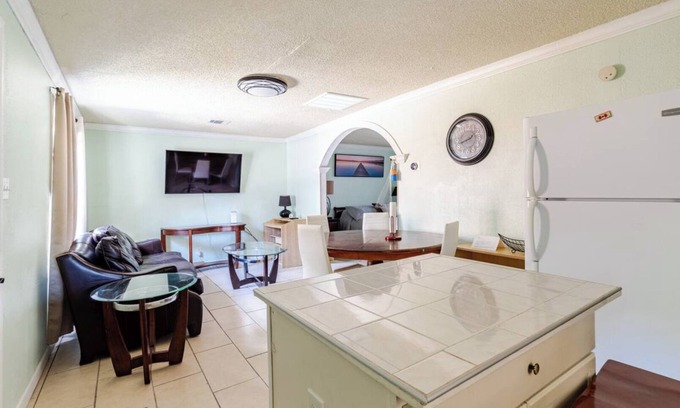 Southeast Houston Apartment | Relaxing Guest House w/Central AC!