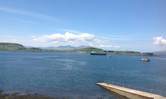Oban Hotel | Relaxing Oban Room: Timeless Charm Near Ferries & Attractions, 4 Family Stays
