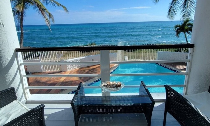 Caribbean Islands Apartment | Relaxing Ocean View Apartment- 2 minute walk to the beach!