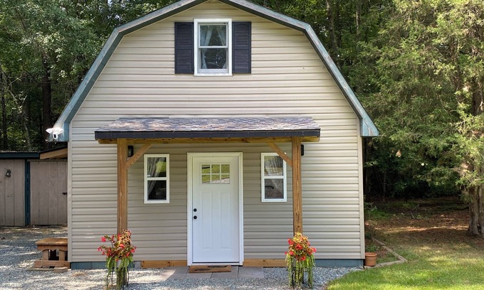 New Hill Apartment | Relaxing Retreat Near Jordan Lake