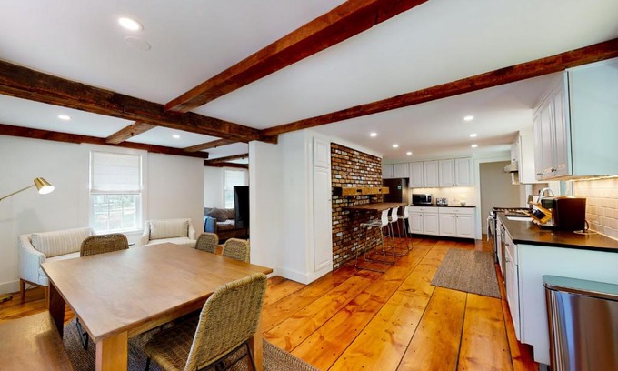 Yarmouth Port House | Relaxing Retreat