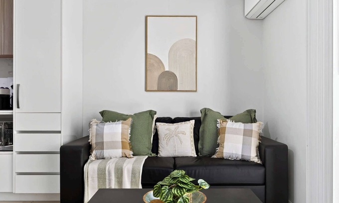 Rockingham Apartment | Relaxing Rockingham Hub for Business Travellers