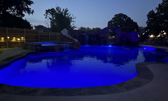 Wellborn House | Relaxing. Spacious Family Home