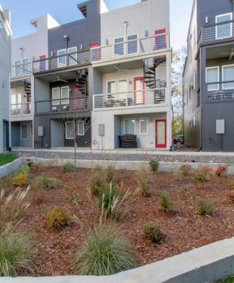 Hadley - Washington House | Relaxing Urban Escape Minutes to Downtown
