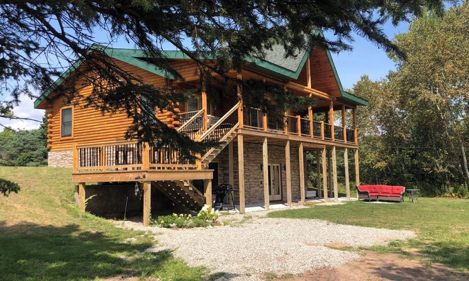 Rapid River Bed & Breakfast | Relaxing Vacation in a Log Home on Big Bay De Noc!