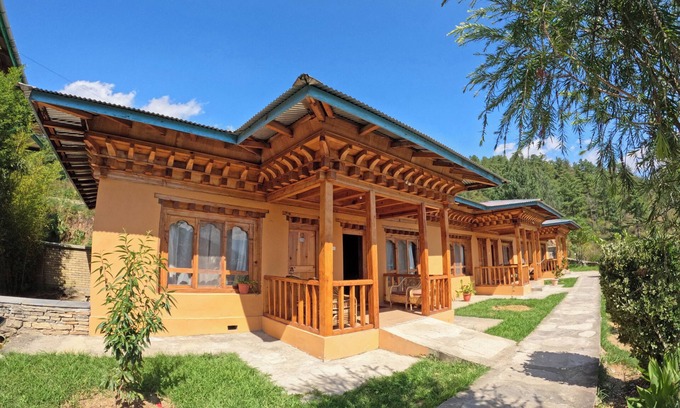 Paro Hotel | Rema Resort